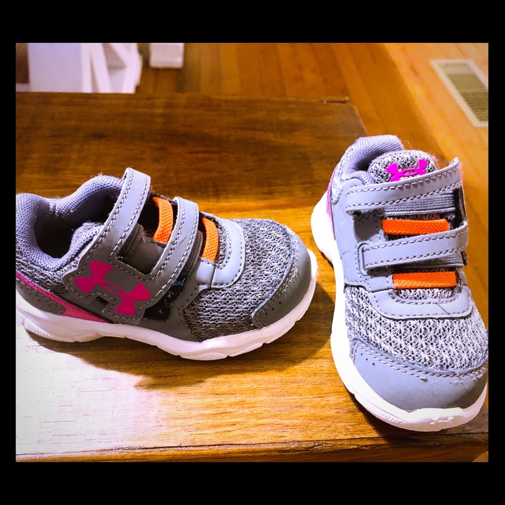 Under Armour tennis shoes